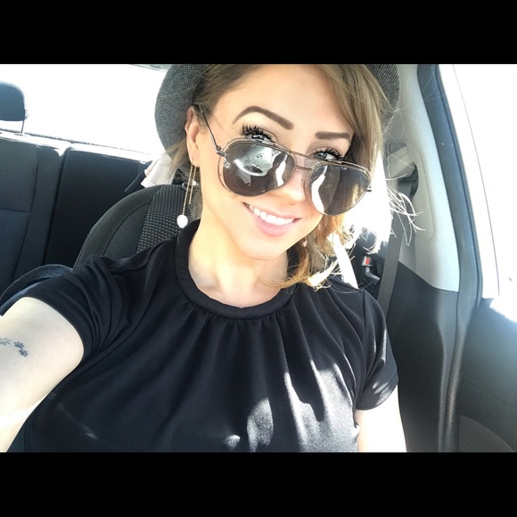 Meet your Posher, Ashley - Picture 8 of 12